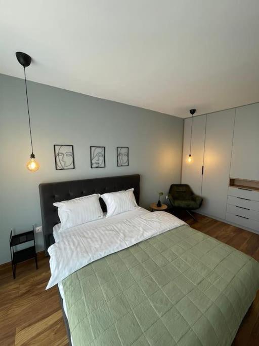 Minimalist 5 * Brașov