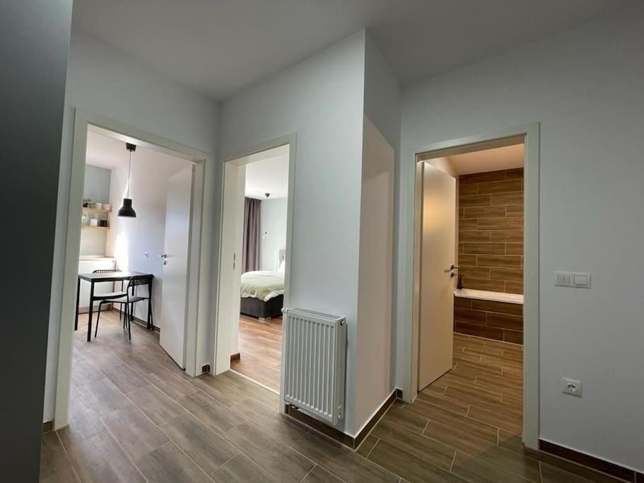 Apartament Minimalist 5 *
